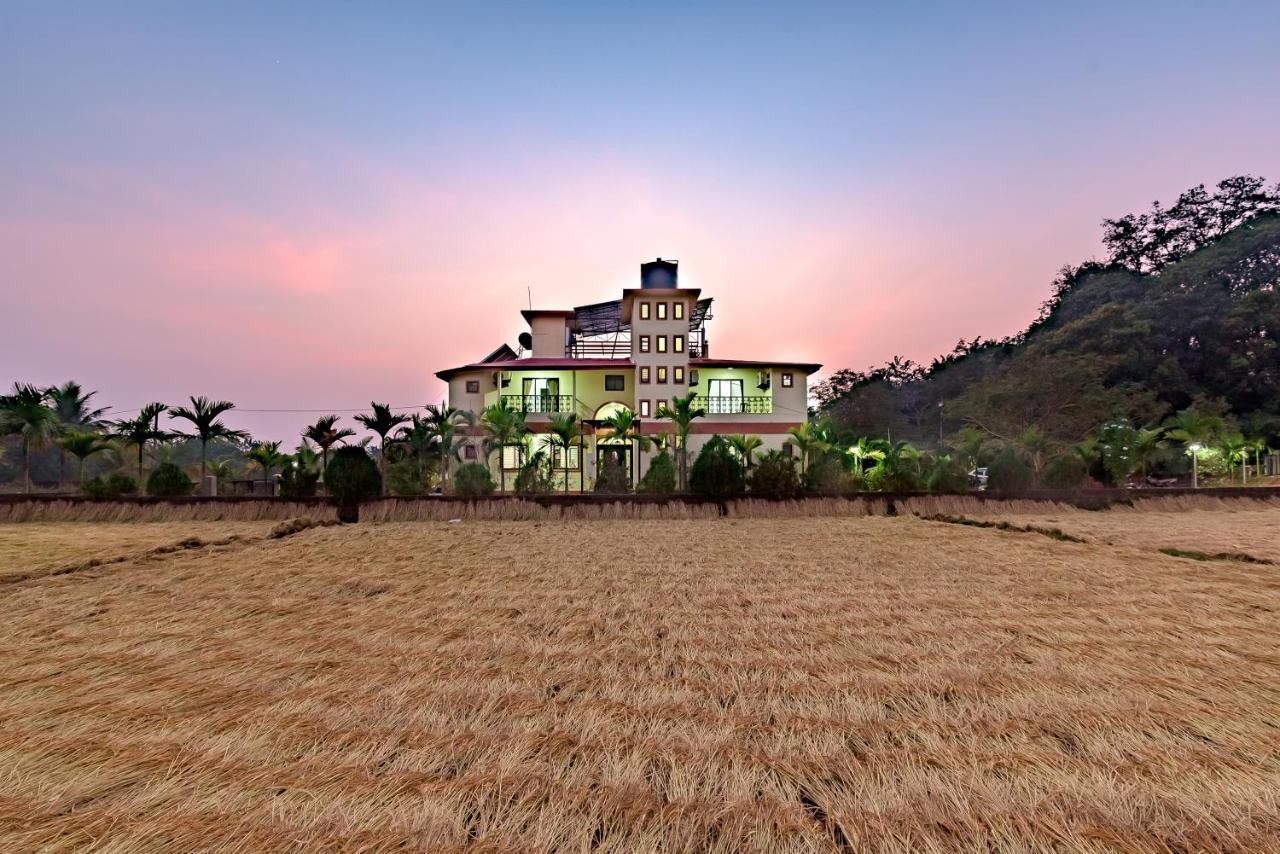 Saffronstays Ocean Breeze, Guhagar Exterior photo