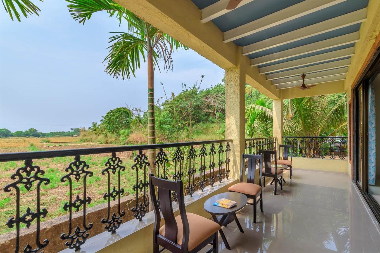 Saffronstays Ocean Breeze, Guhagar Exterior photo